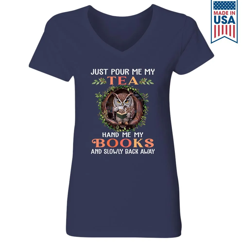 Hand Me My Books Book Lovers Gift Women's V-neck T-shirt TSVB508