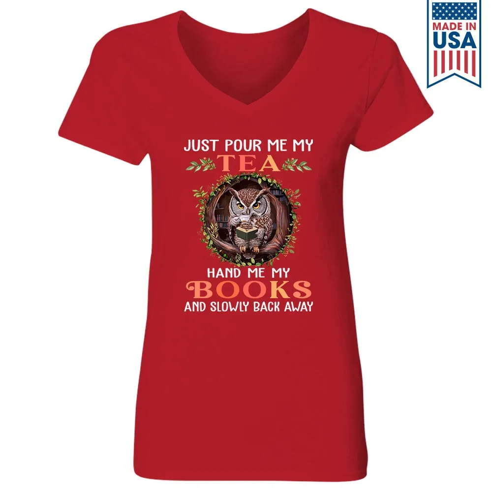 Hand Me My Books Book Lovers Gift Women's V-neck T-shirt TSVB508