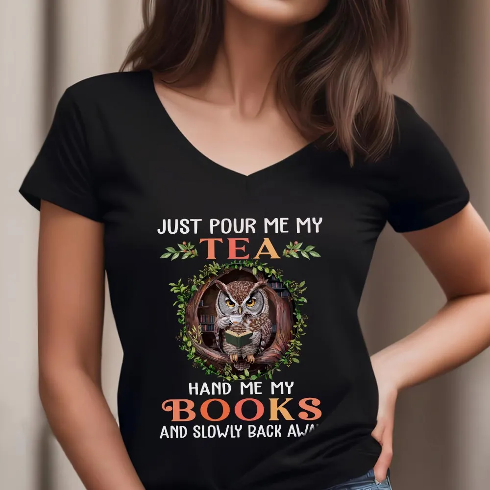Hand Me My Books Book Lovers Gift Women's V-neck T-shirt TSVB508
