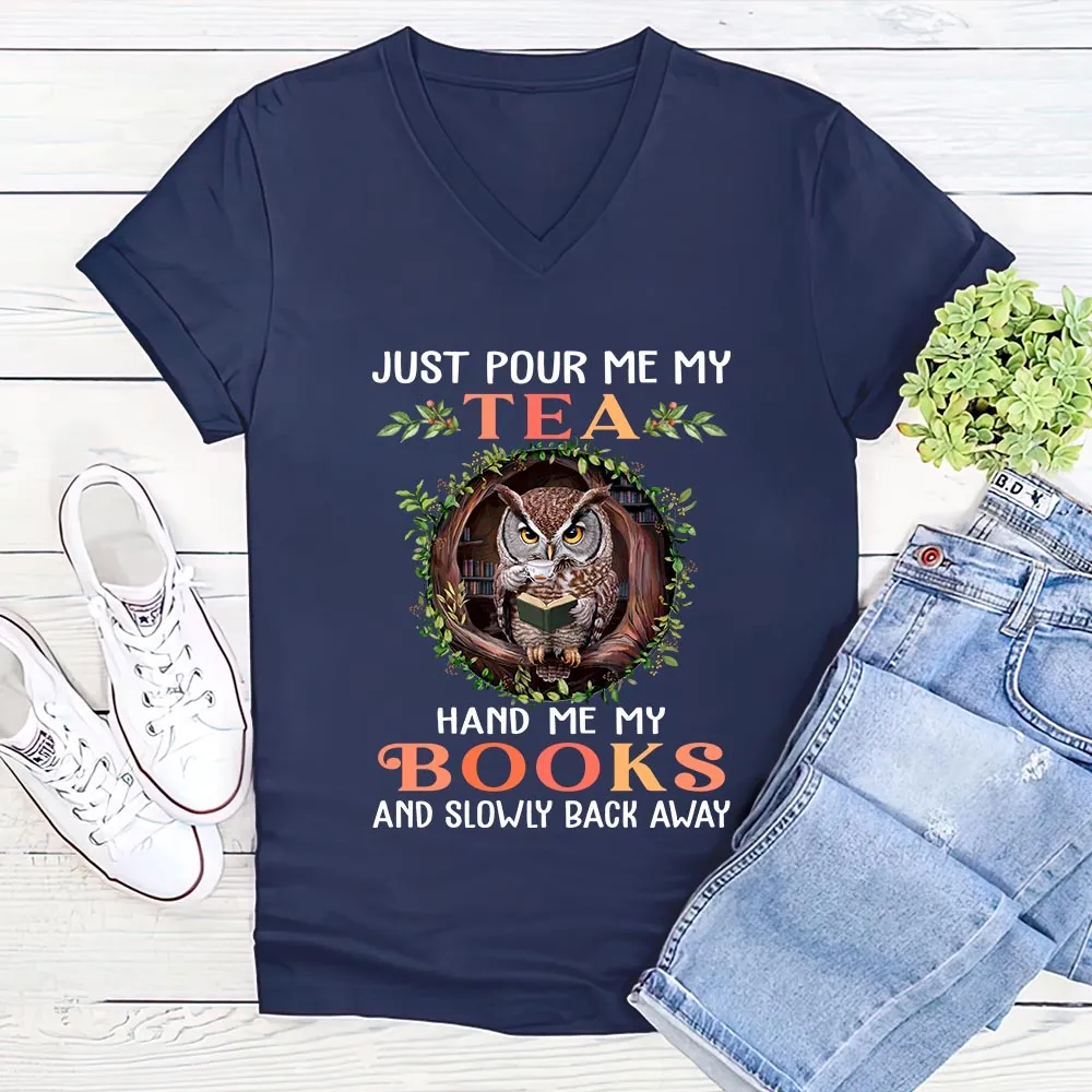 Hand Me My Books Book Lovers Gift Women's V-neck T-shirt TSVB508
