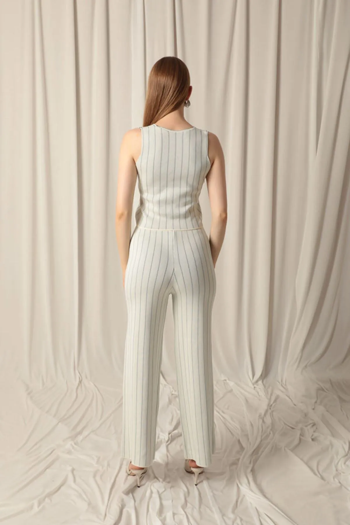 KKT Ecru Women's Suit with Knitted Fabric Vest - Clamart