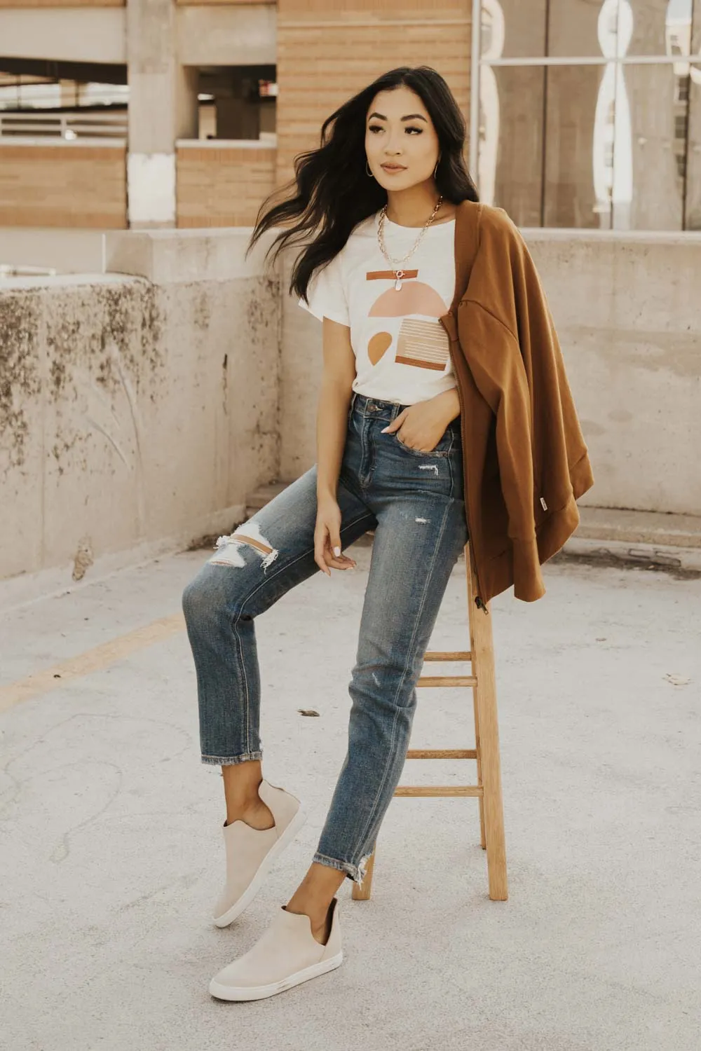 Kourtney Zipper Sweatshirt in Camel