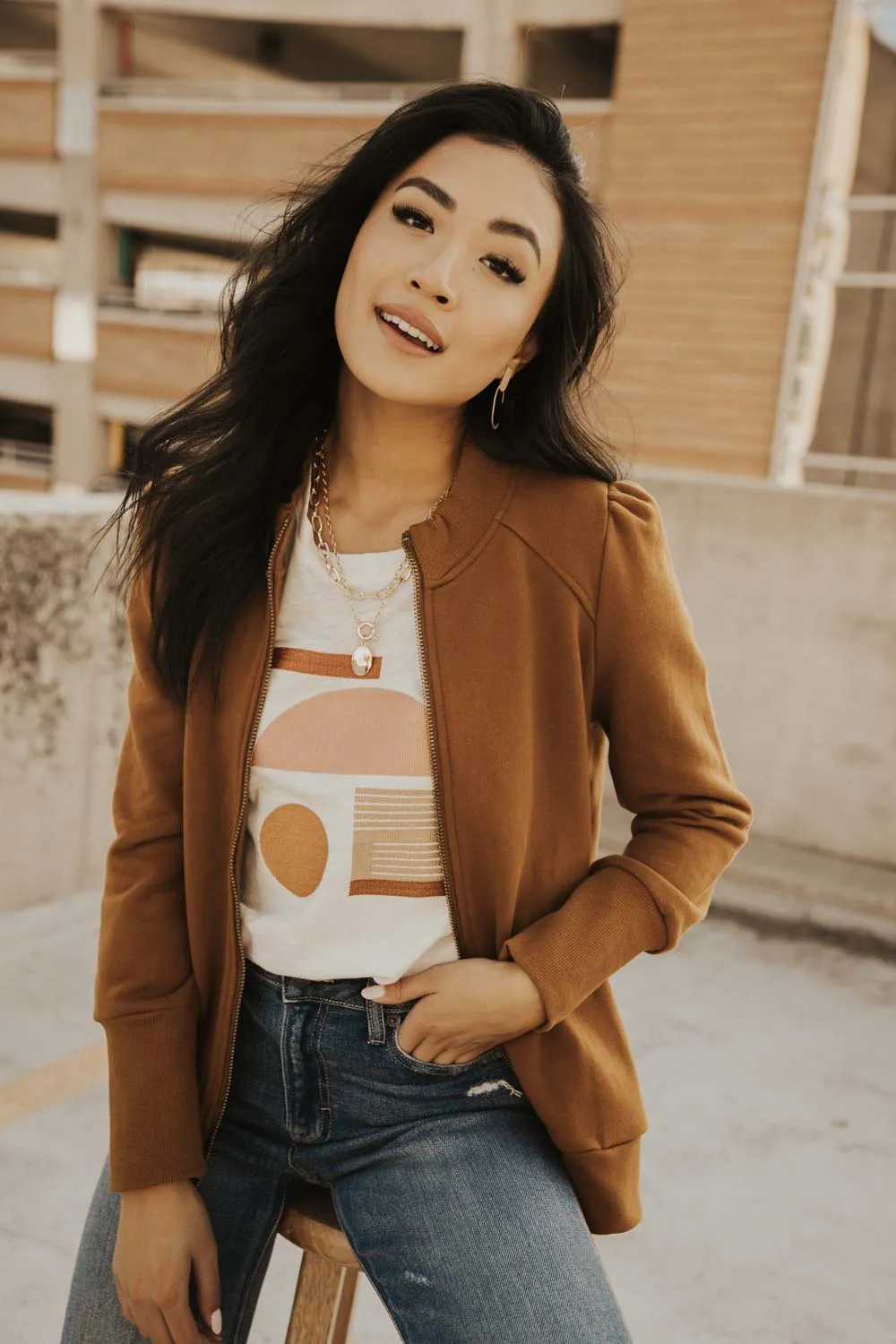Kourtney Zipper Sweatshirt in Camel