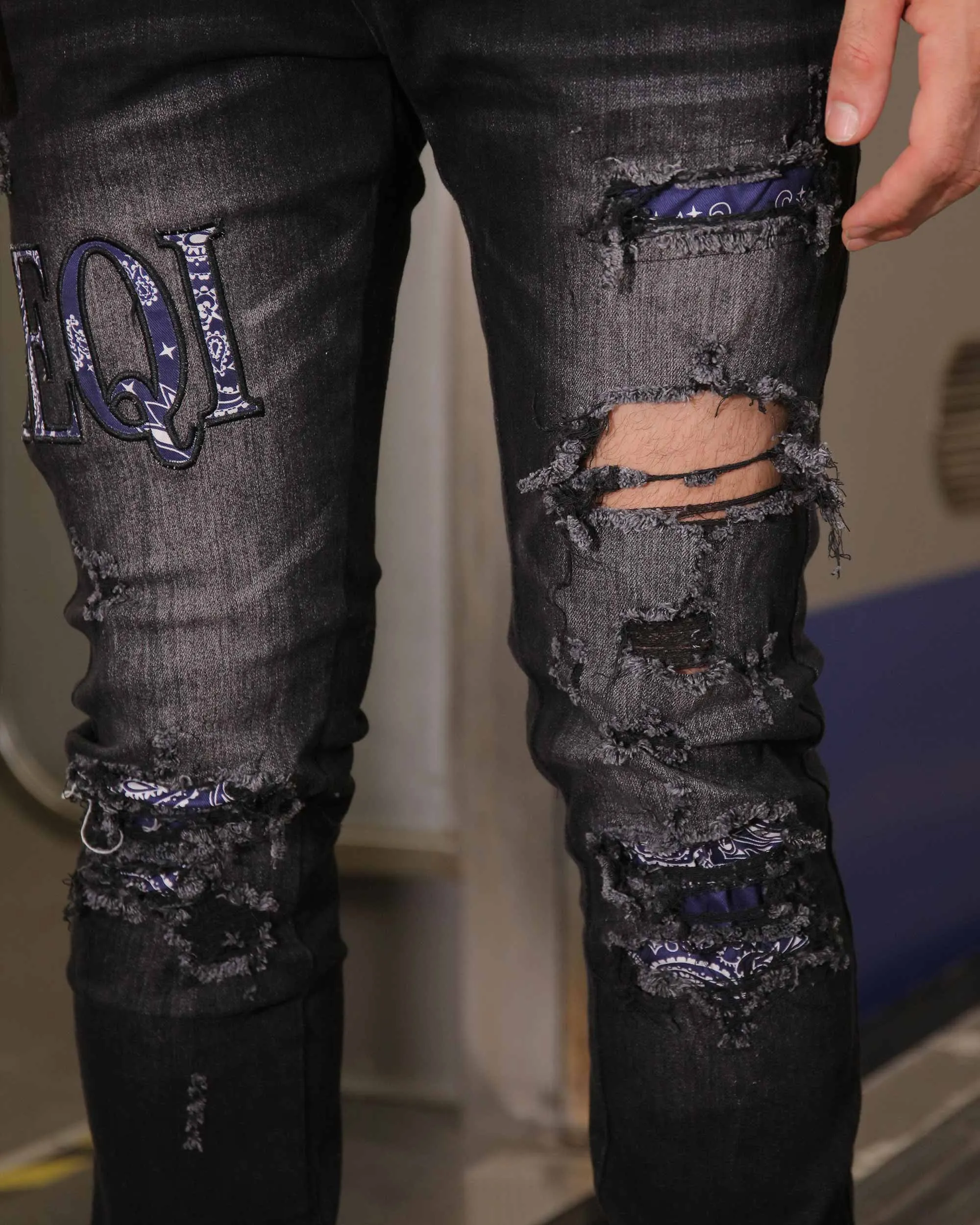 LOGEQI Black Ripped Jeans with Bold Rips-Mexico Local Delivery