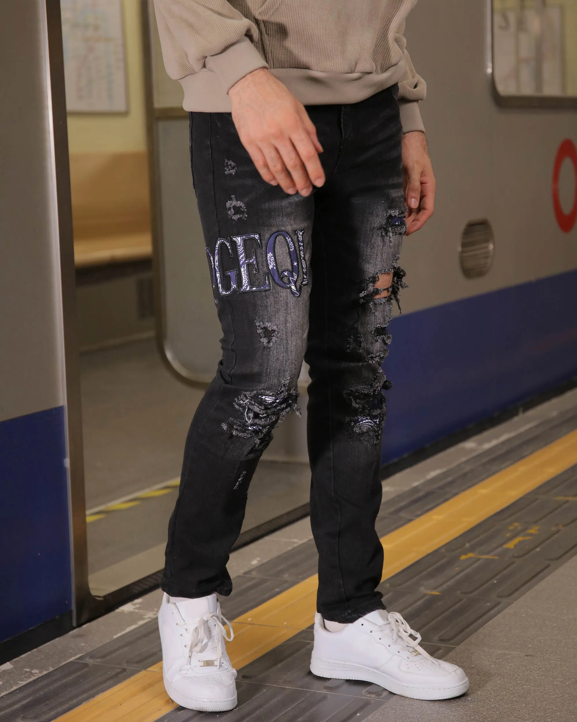 LOGEQI Black Ripped Jeans with Bold Rips-Mexico Local Delivery