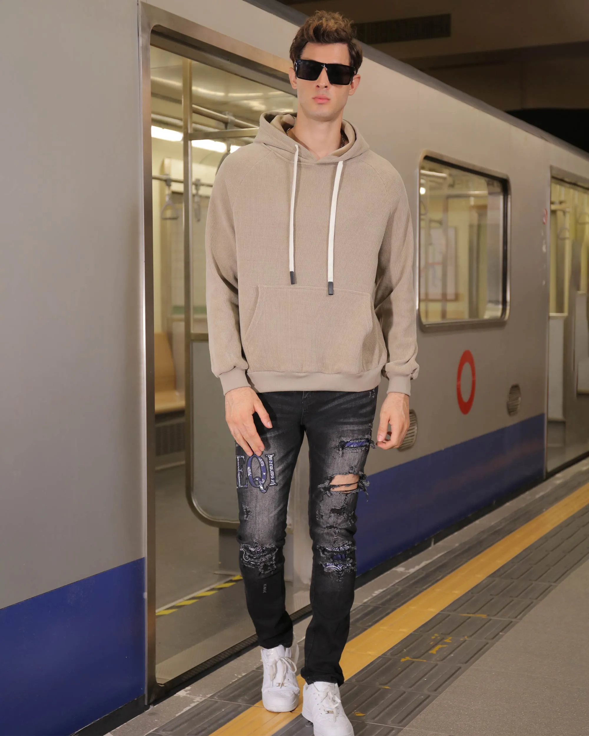 LOGEQI Black Ripped Jeans with Bold Rips-Mexico Local Delivery